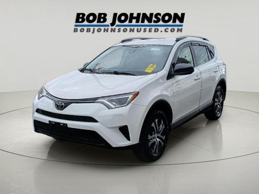Super White 2017 Toyota RAV4 LE