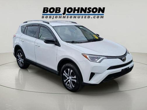 Super White 2017 Toyota RAV4 LE