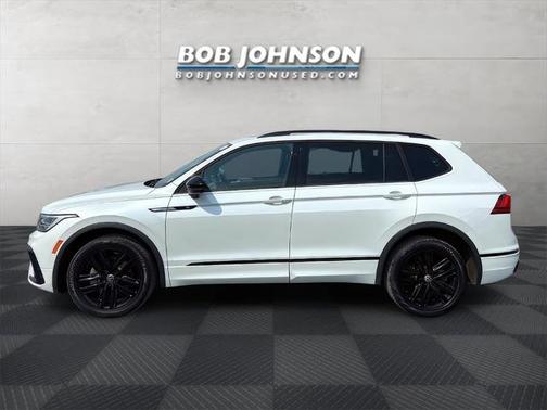 2022 Volkswagen Tiguan 2.0T SE R-Line Black 4MOTION