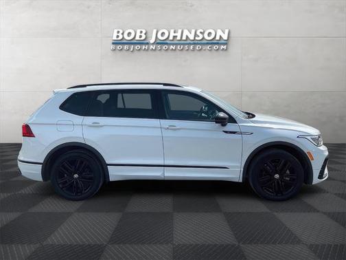 2022 Volkswagen Tiguan 2.0T SE R-Line Black 4MOTION