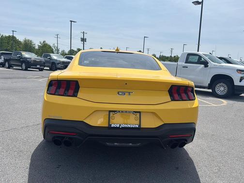 Yellow Splash Metallic Tri-coat 2024 Ford Mustang GT Premium