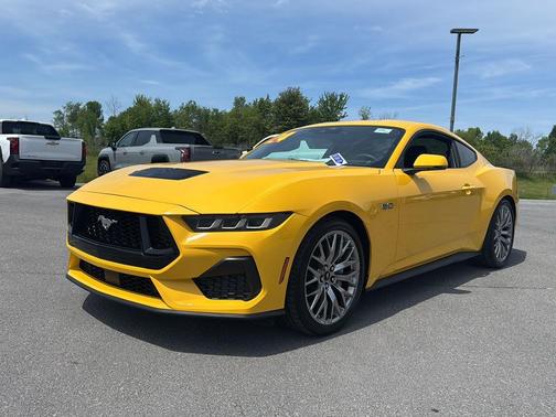 Yellow Splash Metallic Tri-coat 2024 Ford Mustang GT Premium