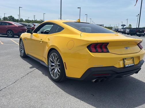 Yellow Splash Metallic Tri-coat 2024 Ford Mustang GT Premium
