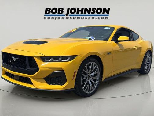 Yellow Splash Metallic Tri-coat 2024 Ford Mustang GT Premium