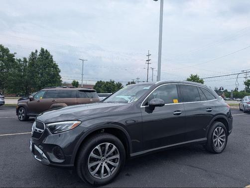GRAY 2024 Mercedes-Benz GLC 300 4MATIC