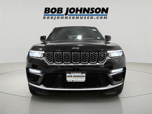 2022 Jeep Grand Cherokee Summit