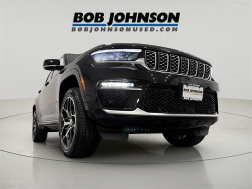 2022 Jeep Grand Cherokee Summit