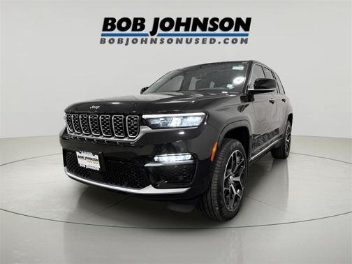 2022 Jeep Grand Cherokee Summit