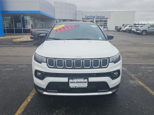Bright White Clearcoat 2023 Jeep Compass Limited