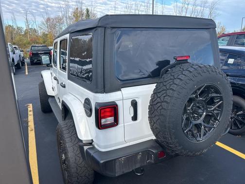 2022 Jeep Wrangler Unlimited Sahara
