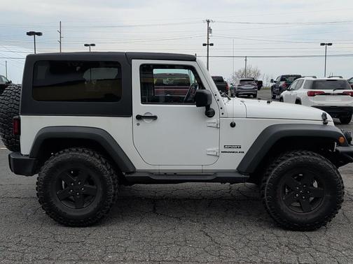 Bright White Clearcoat 2014 Jeep Wrangler Sport