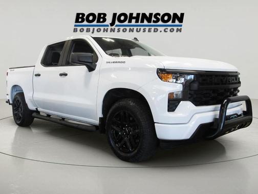 Summit White 2023 Chevrolet Silverado 1500 Custom
