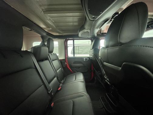 Firecracker Red Clearcoat 2026 Jeep Wrangler Rubicon