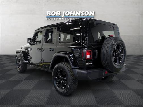 2023 Jeep Wrangler 4-Door Sahara
