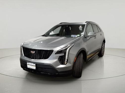 Argent Silver Metallic 2023 Cadillac XT4 Sport