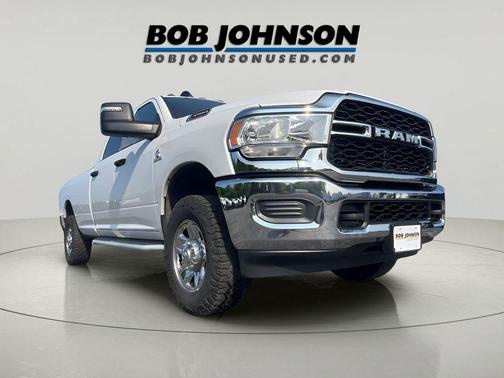 2023 RAM 3500 Tradesman Crew Cab 4x4 8' Box