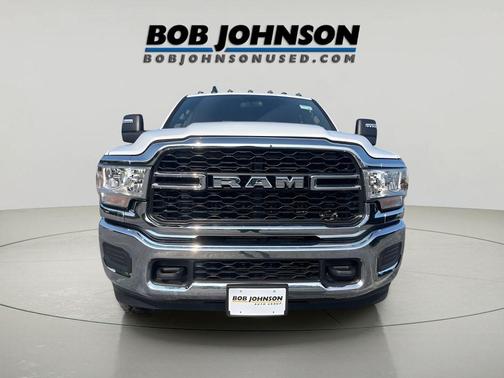 2023 RAM 3500 Tradesman Crew Cab 4x4 8' Box