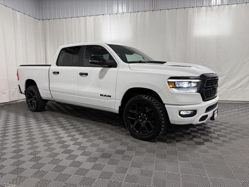 Bright White Clearcoat 2023 RAM 1500 Laramie