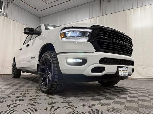 Bright White Clearcoat 2023 RAM 1500 Laramie
