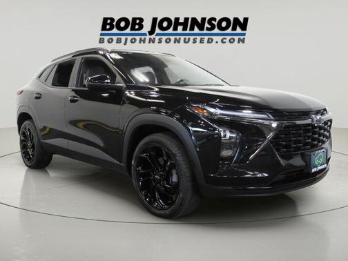 Mosaic Black Metallic 2024 Chevrolet Trax FWD 2RS