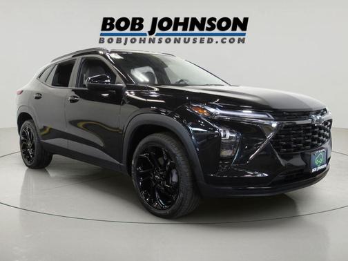 Mosaic Black Metallic 2024 Chevrolet Trax FWD 2RS