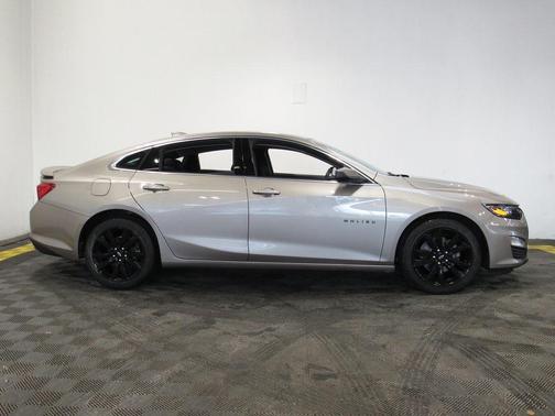 2022 Chevrolet Malibu FWD RS