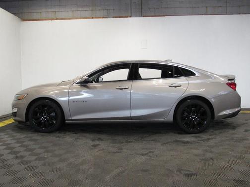 2022 Chevrolet Malibu FWD RS