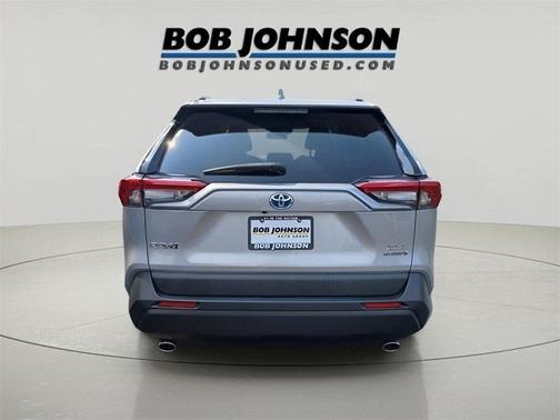 2020 Toyota RAV4 Hybrid XLE