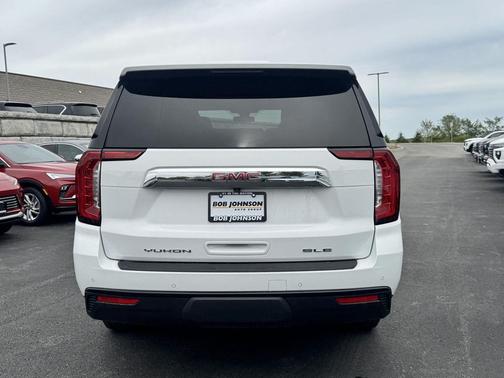 Summit White 2021 GMC Yukon SLE