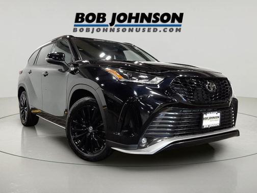 Midnight Black Metallic 2023 Toyota Highlander XSE