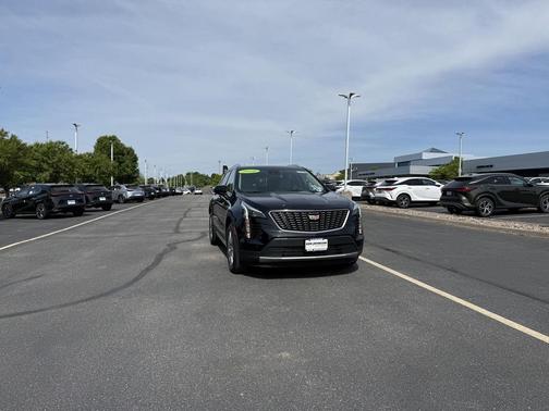 Stellar Black Metallic 2020 Cadillac XT4 Premium Luxury