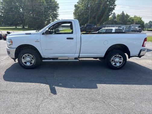 2022 RAM 2500 Tradesman Regular Cab 4x4 8' Box