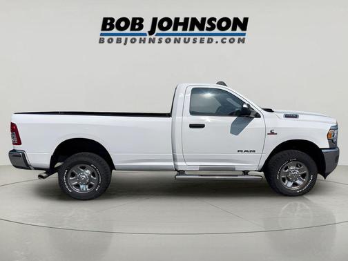 2022 RAM 2500 Tradesman Regular Cab 4x4 8' Box