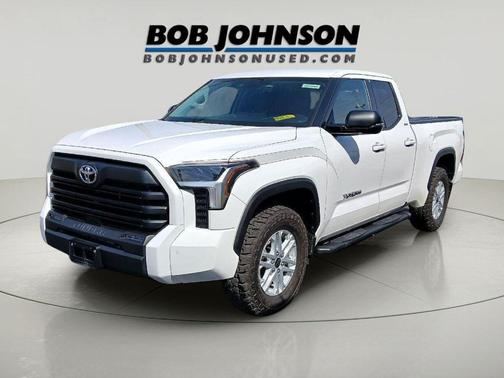 White 2022 Toyota Tundra SR5