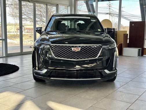 Stellar Black Metallic 2024 Cadillac XT6 Luxury AWD