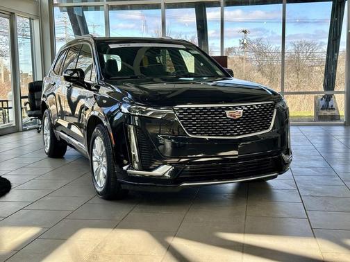 Stellar Black Metallic 2024 Cadillac XT6 Luxury AWD