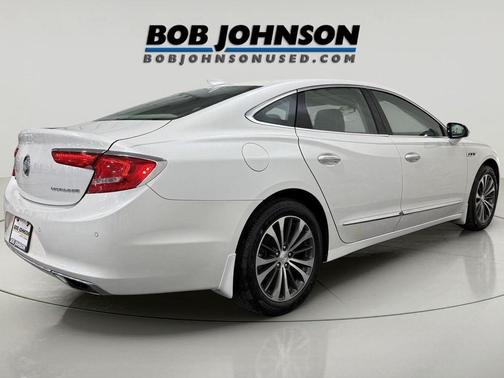 White Frost Tricoat 2017 Buick LaCrosse Essence