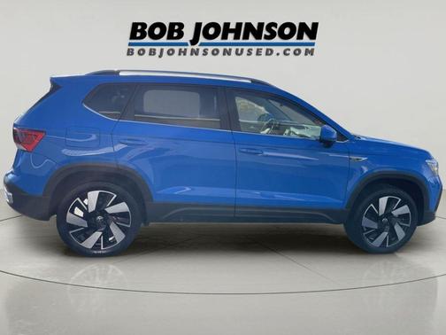 Cornflower Blue 2023 Volkswagen Taos 1.5T SEL