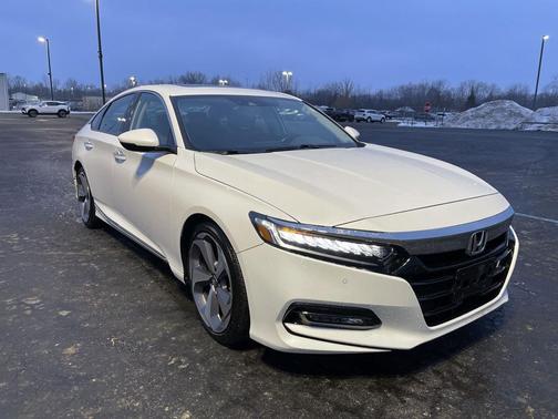 Platinum White Pearl 2020 Honda Accord Touring 2.0T Sedan