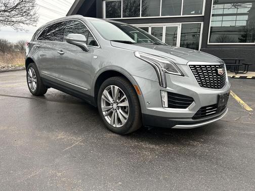 Argent Silver Metallic 2023 Cadillac XT5 Premium Luxury