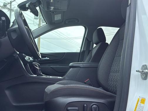 Summit White 2022 Chevrolet Equinox 1LT