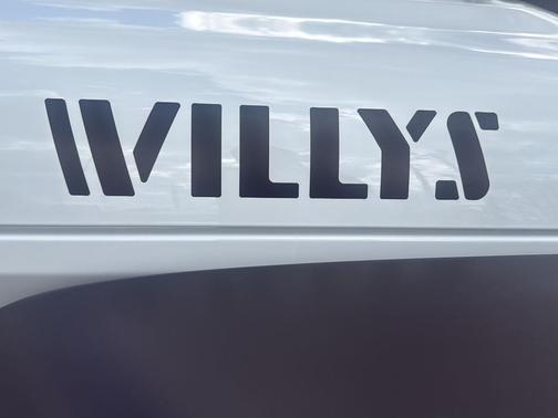 Bright White 2025 Jeep Wrangler Willys