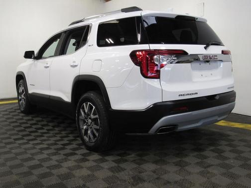 2023 GMC Acadia AWD SLT