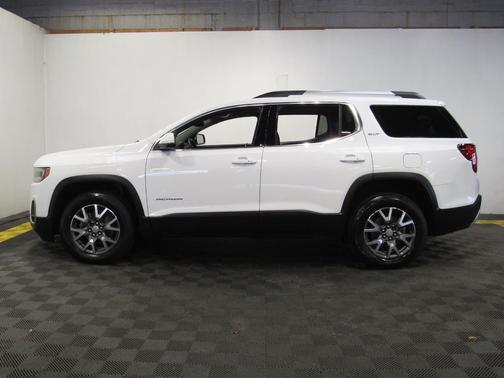 2023 GMC Acadia AWD SLT