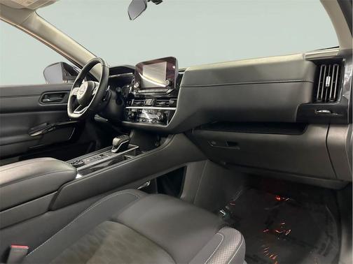 Super Black 2025 Nissan Pathfinder SV 4WD