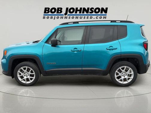 Bikini Metallic Clearcoat 2022 Jeep Renegade Latitude