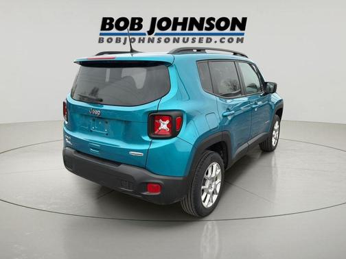 Bikini Metallic Clearcoat 2022 Jeep Renegade Latitude