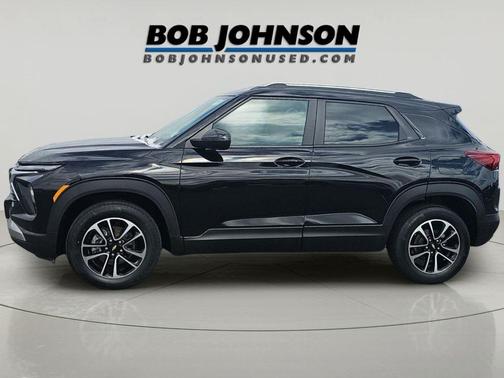 Mosaic Black Metallic 2025 Chevrolet Trailblazer LT