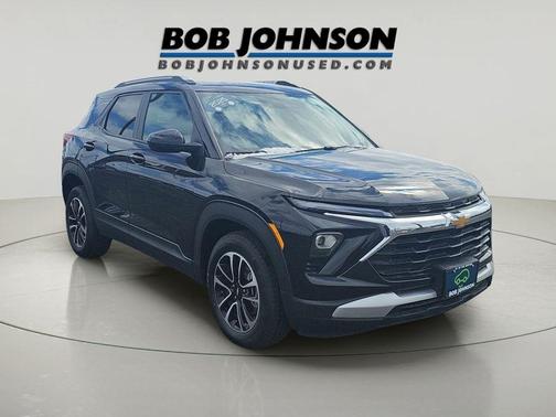 Mosaic Black Metallic 2025 Chevrolet Trailblazer LT