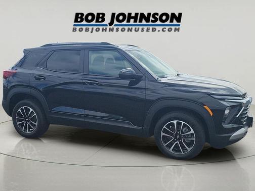 Mosaic Black Metallic 2025 Chevrolet Trailblazer LT